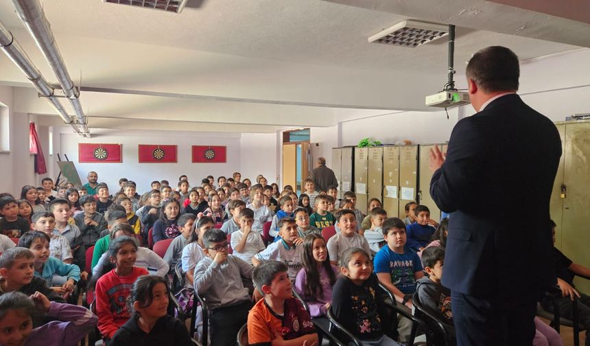 Bayat'ta öğrencilere vergi bilinci anlatıldı