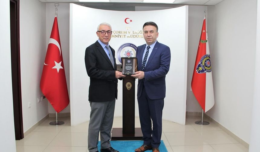 Emniyet Müdür Yardımcısı Cengiz’e teşekkür plaketi