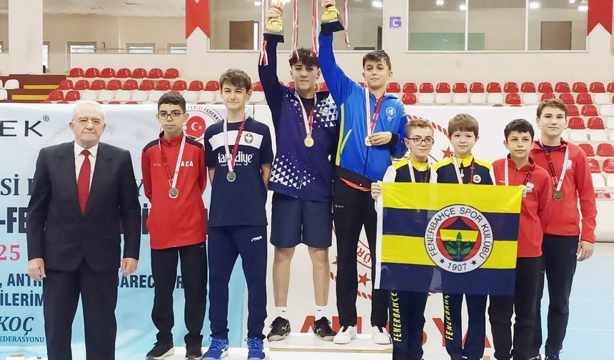 Çorumlu raketlerden 2 gümüş, 1 bronz madalya