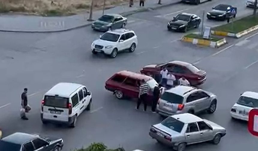 Vatandaş bu kavşağa trafik ışıkları istiyor!