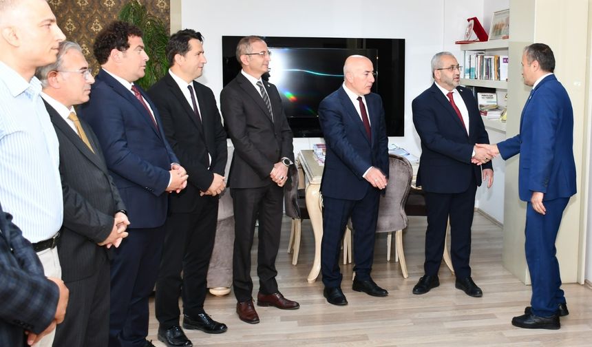 Eğitim camiası bayramlaştı