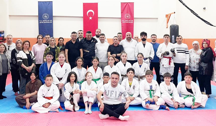 Ju Jitsu aday hakemlik kursu başarıyla tamamlandı