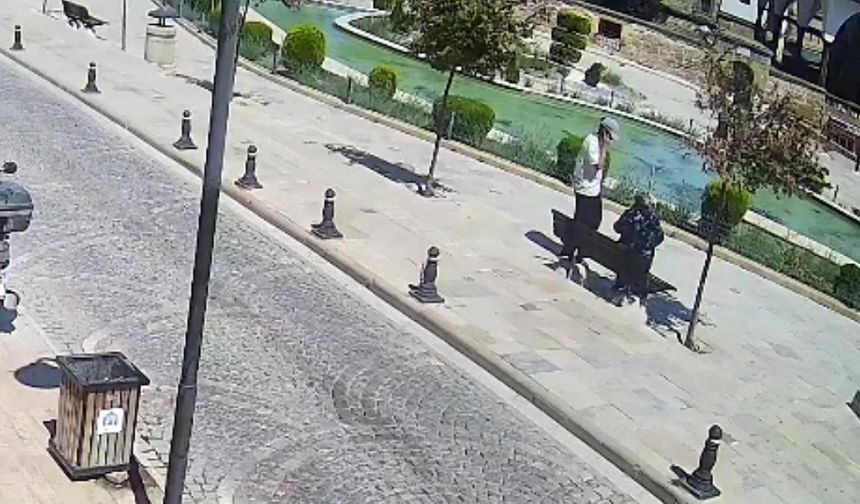 Telefon dolandırıcısı, yaşlı kadının paralarını alıp kaçtı