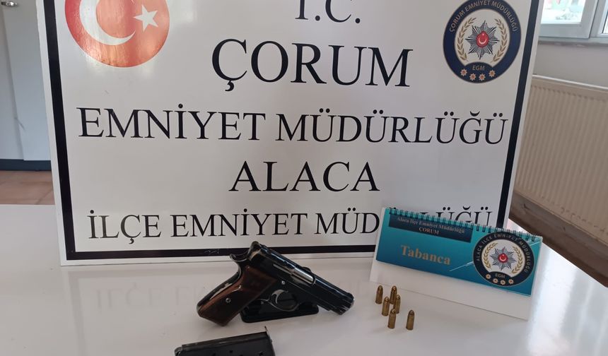 Trafik denetiminde ruhsatsız silah ele geçirildi