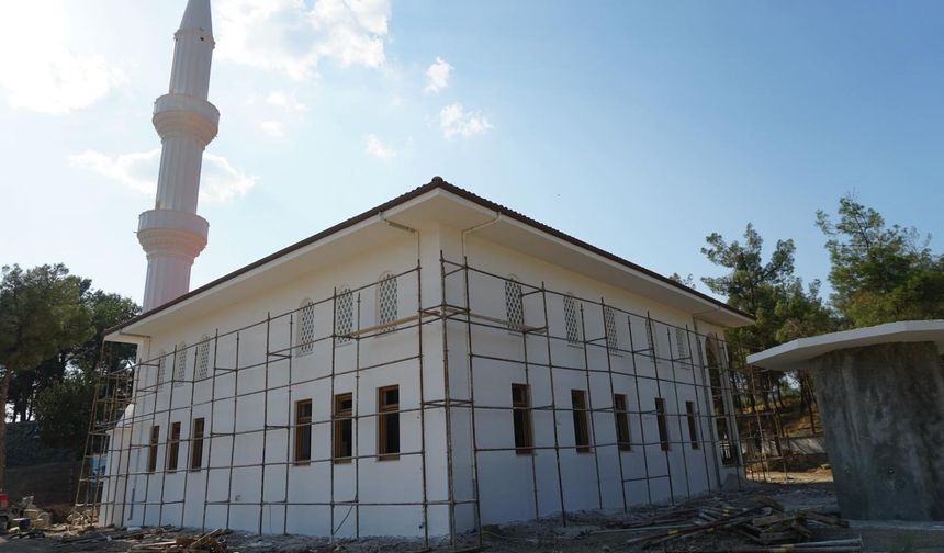 Koyunbaba Türbesi  yanında yeni cami