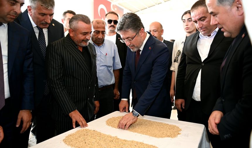 “Eğer verimli ve kaliteli bir üretim için  sertifikalı tohum kullanmamız gerekir”