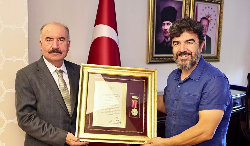 15 Temmuz gazisine Devlet Övünç Madalyası ve Beratı verildi
