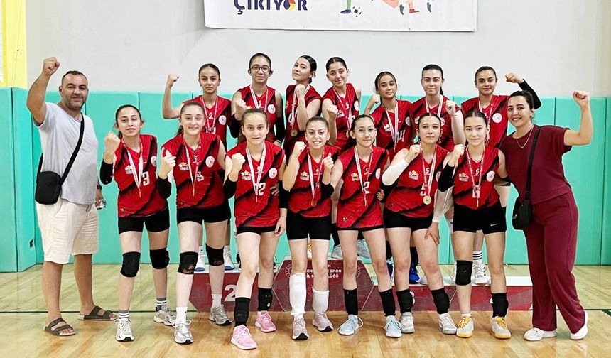 Yıldız voleybolcular Bartın’da tarih yazdı