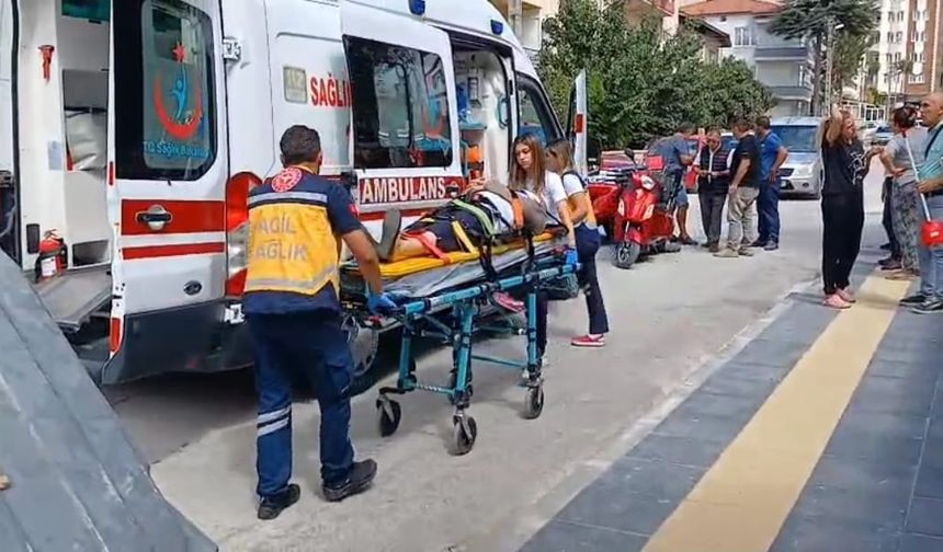 Ciple motosiklet çarpıştı! Motosiklet sürücüsü kadın yaralandı