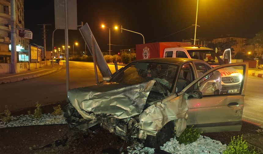 Sungurlu’da iki otomobil çarpıştı: 2 yaralı
