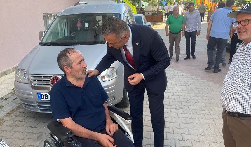 "AKP bilinçli algı operasyonu yapıyor, sandalyenin hedefinde polis değil, kayyumun getirdiği siviller vardı”