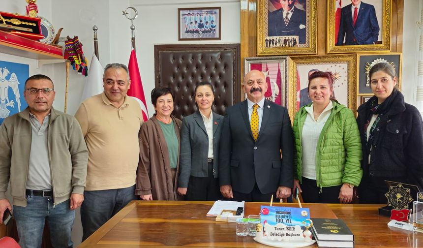 İsbir, CHP Kadın Kolları’nı ağırladı