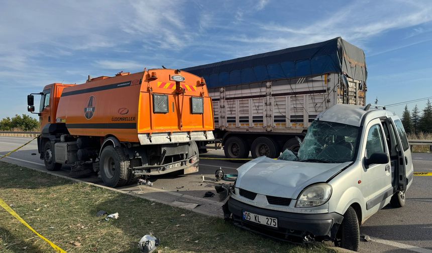 Komşuda acı kaza: Aynı araçtaki 4 kişi öldü