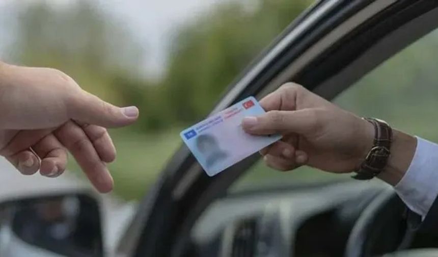 Bu hız sınırını geçen sürücülerin ehliyeti iptal edilecek…
