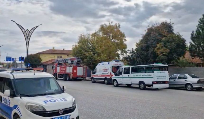 Yaşlı adam evinde  ölü bulundu