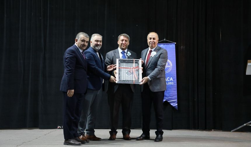 “Peygamberimiz ve Aile Ahlakı” konferansı