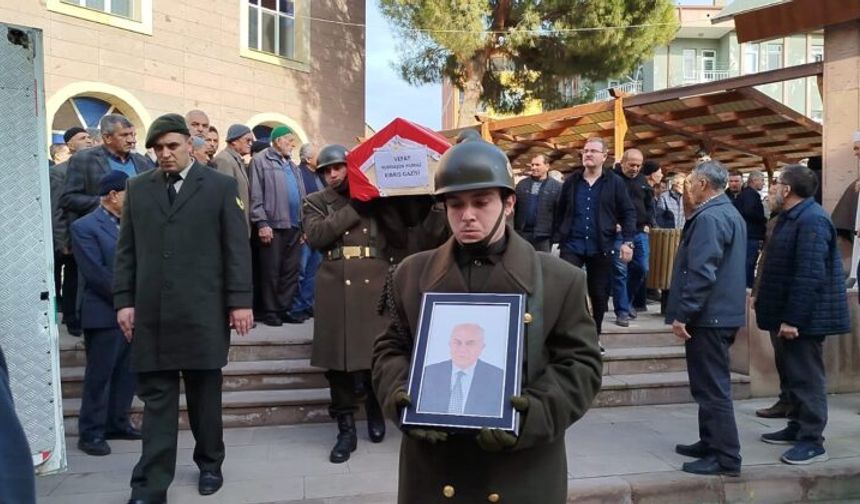 Kıbrıs Gazisi emekli öğretmen  Yurdeşen Yılmaz toprağa verildi