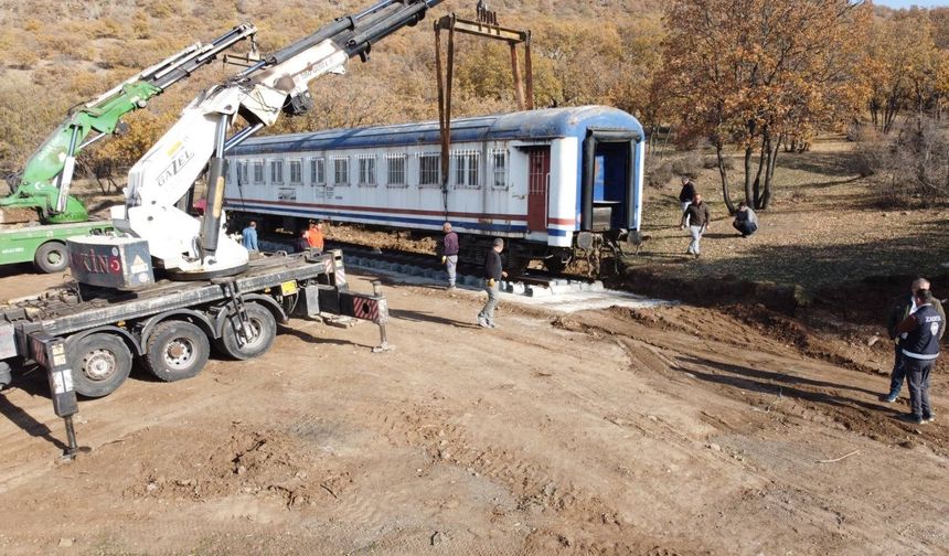 Bayat trenine kavuştu