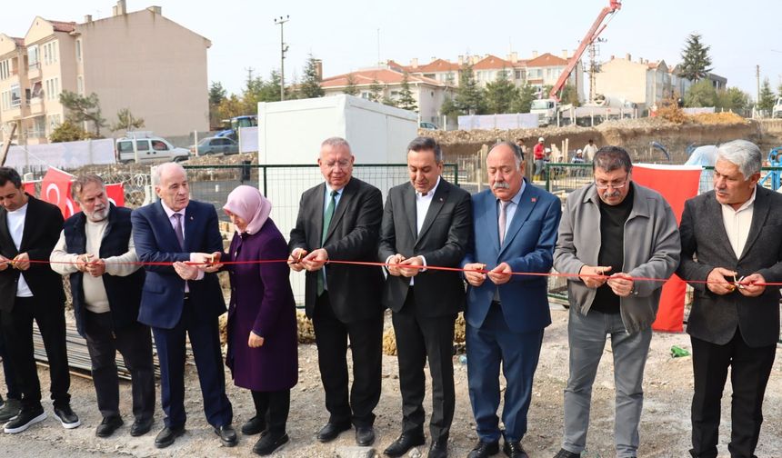 700 konutluk projede ilk etap temeli atıldı