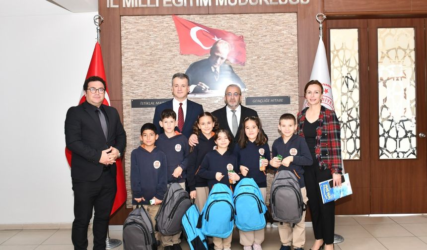 Minik yazarlardan şiir ve hikaye kitabı