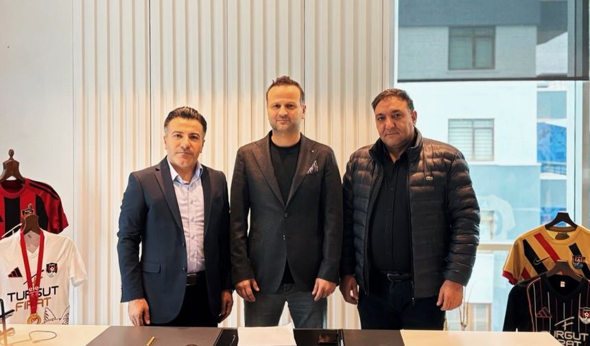 Vanspor’da Kutlu gitti, Korkmaz geldi