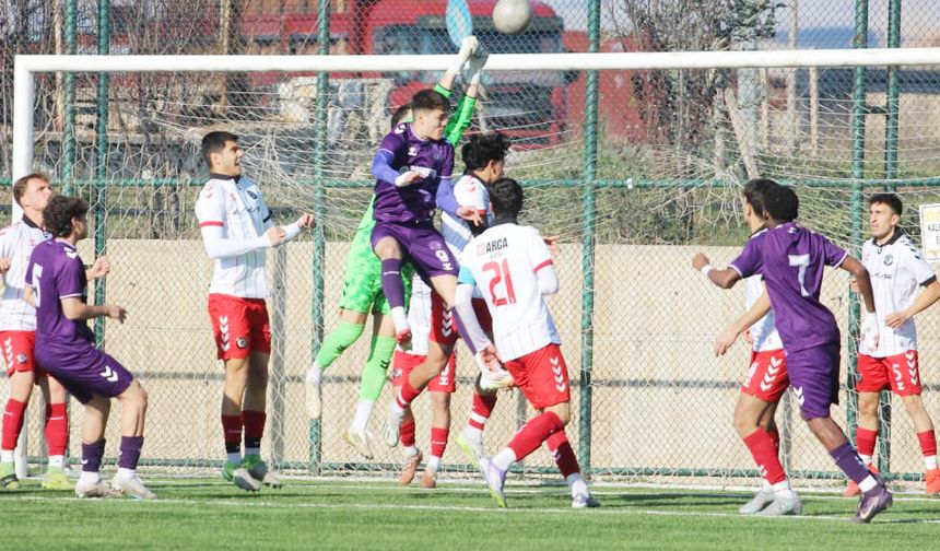 Çorum FK’nın gençleri evinde lideri geçemedi: 0-4