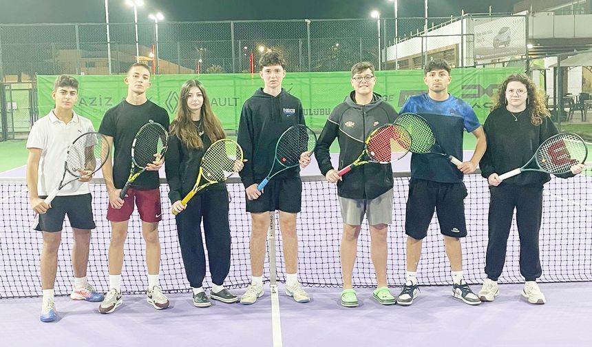 Çorumlu tenisçiler Samsun’u salladı