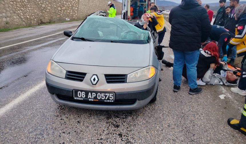Çorum’da TIR ile resmi araç çarpıştı: 4 yaralı