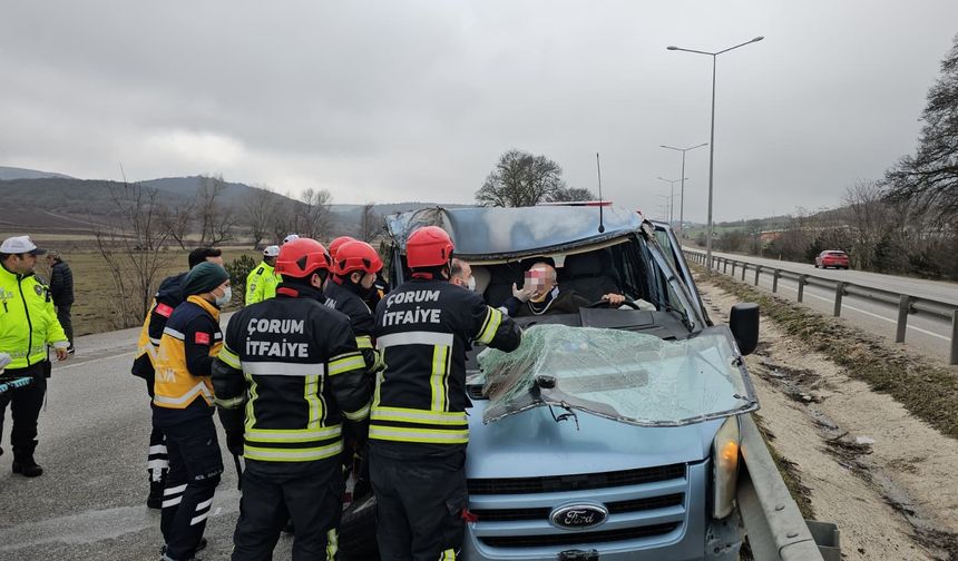 Çorum’da üzücü kaza: Aynı aileden 3 kişi ağır yaralandı
