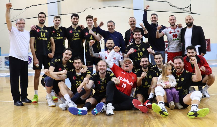 Efeler finali garantiledi: 3-0