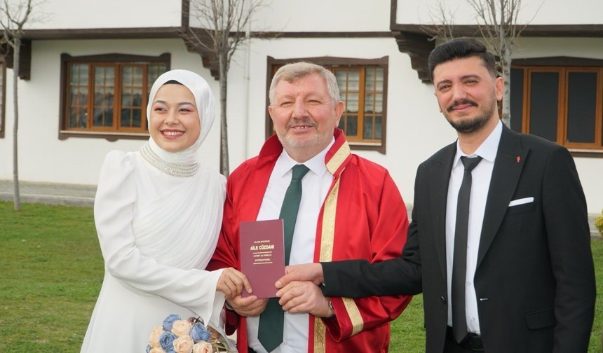 Yeğeninin nikahını Başkan Gelgör kıydı