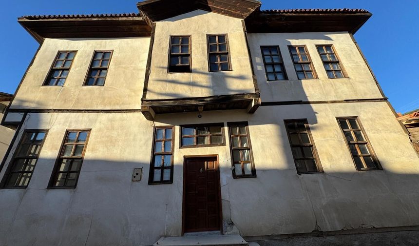 Tarihi konak butik otele dönüştürülüyor