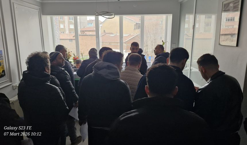 APP plakaya 140 bin TL ceza geldi! Çorum'da uzun kuyruk oluştu