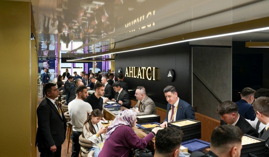 Ahlatcı yine ışıl ışıl