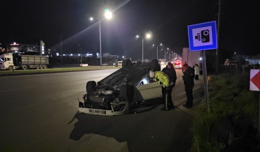 Çorum’da otomobil devrildi: 3 yaralı