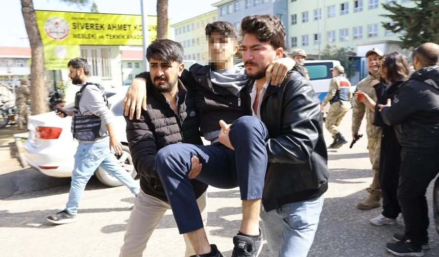 Şanlıurfa'da liseye silahlı saldırı: Çok sayıda yaralı var