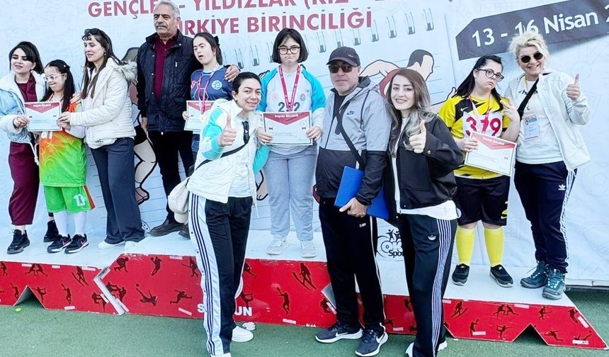Özel sporculardan 1 altın, 2 bronz madalya