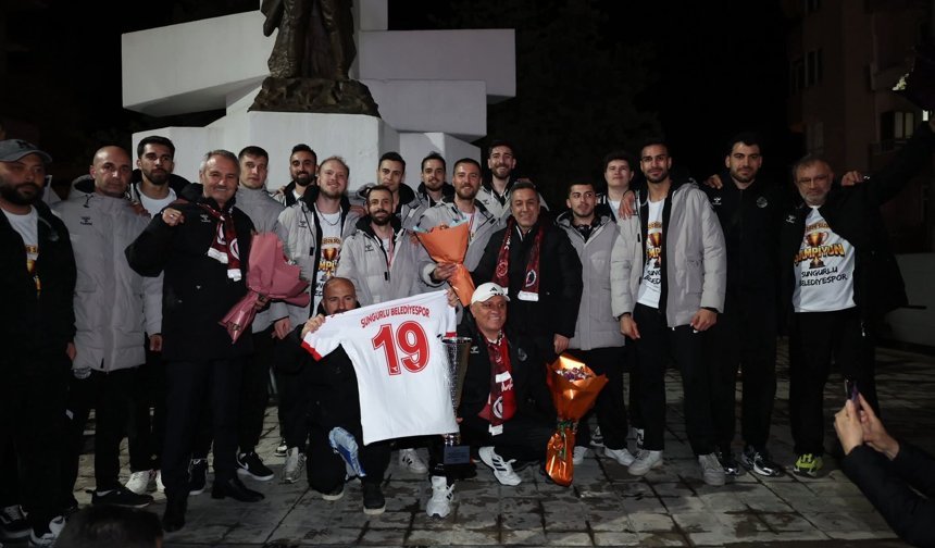 Efelere coşkulu karşılama