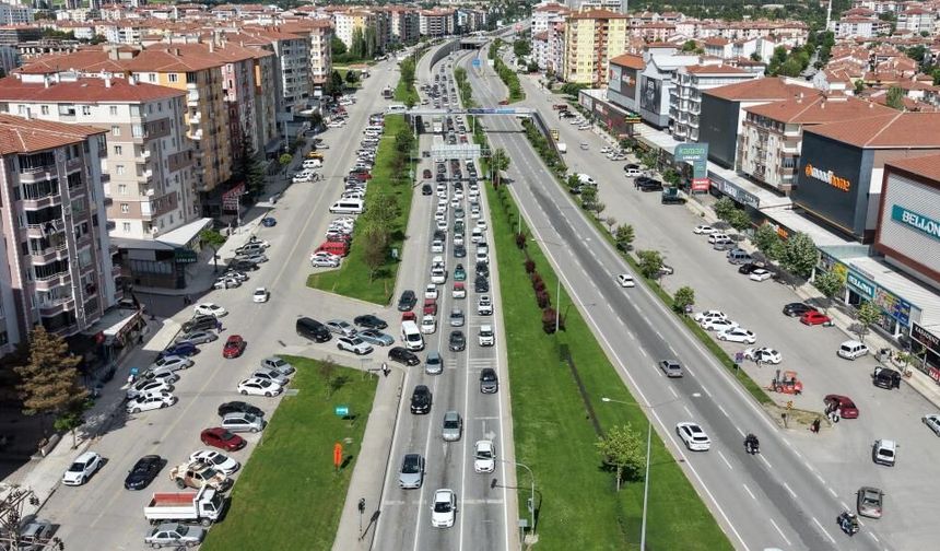 Çorum’da yollarda bayram dönüşü yoğunluğu