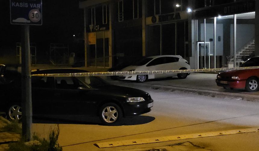 Otomobil bagajında şüpheli çanta alarmı!