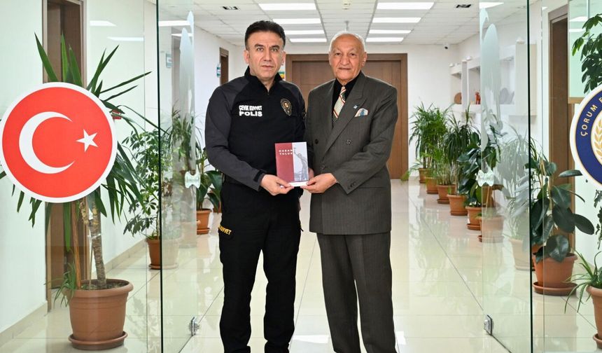 Tuluk’tan Emniyet Müdürü  Pehlivan’a kitap armağanı