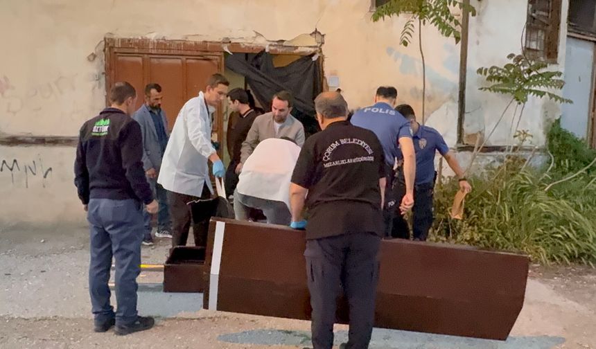 Metruk binada bir kişi ölü bulundu