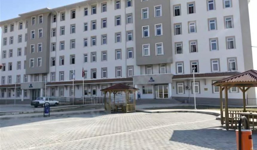 KYK yurdunda 60 öğrenci zehirlendi!