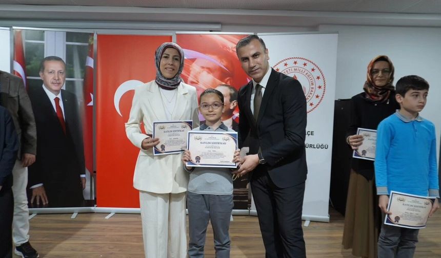 “Osmancık Okuyor” ödüllerine kavuştular