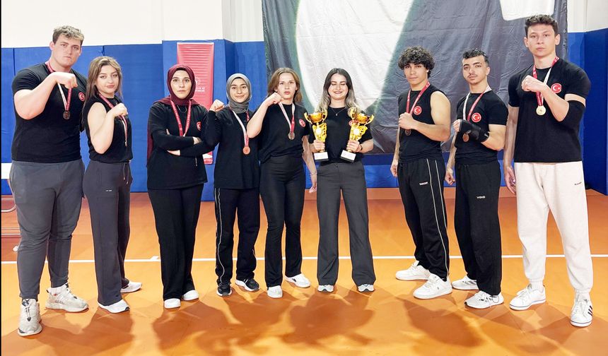 Bilek güreşinde 9 altın, 2 gümüş, 5 bronz madalya