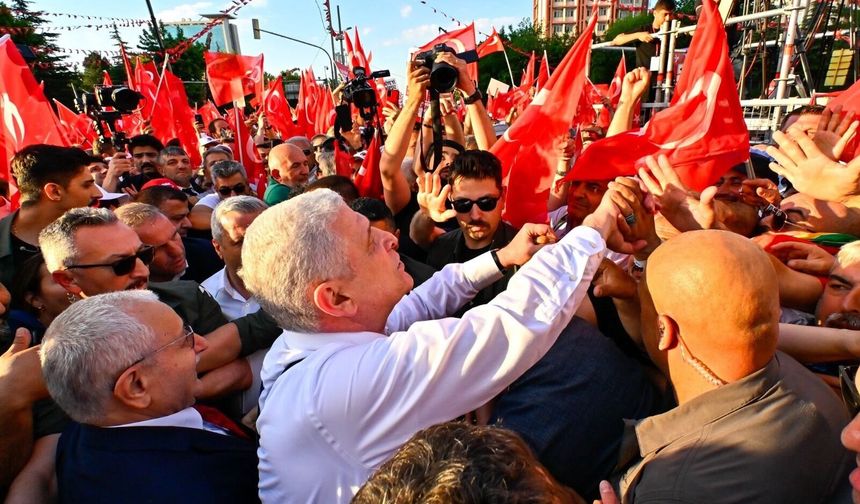 “Bayrak Açıyorum” mitingine Çorum’dan yoğun katılım