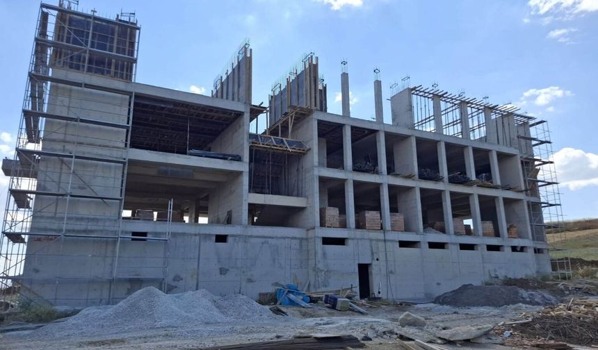 Silimkent TOKİ İlkokulu  modern binaya kavuşuyor