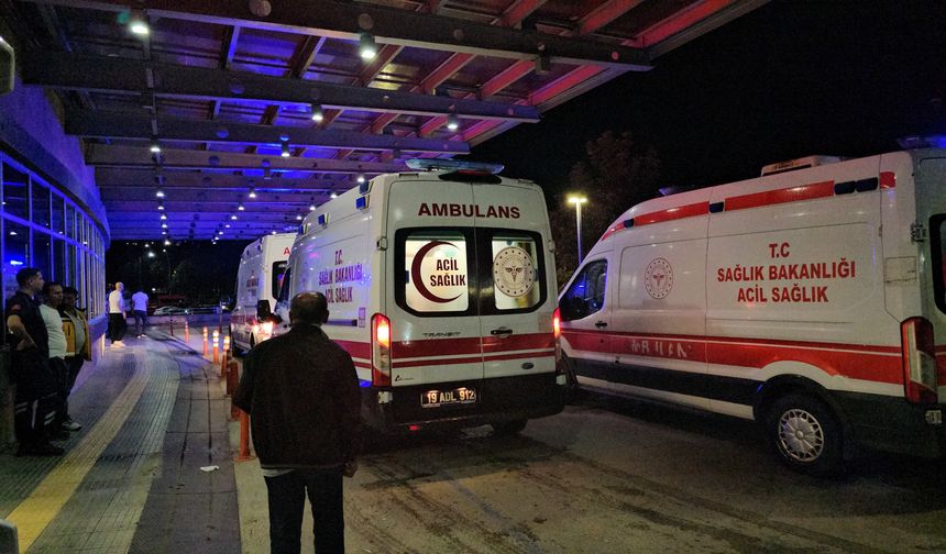 Çorum'da zincirleme trafik kazası 1'i ağır 8 yaralı