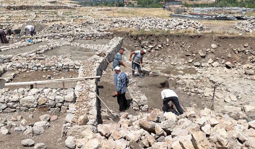 3.500 yıllık Hitit mahallesindeki  yapılar restore ediliyor