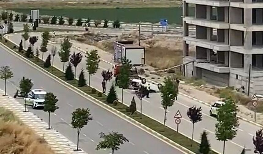 Kontrolden çıkan otomobil takla attı